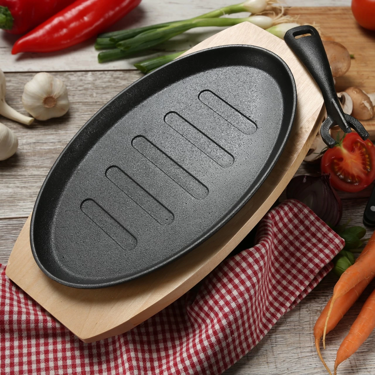 Gusspfanne Mit Abnehmbaren Stiel U. Holzuntersetzer - Gusseisen - L: 27cm - Servierpfanne - Oval 7 Gusspfanne Mit Abnehmbaren Stiel U. Holzuntersetzer - Gusseisen - L: 27cm - Servierpfanne - Oval – Bild 7