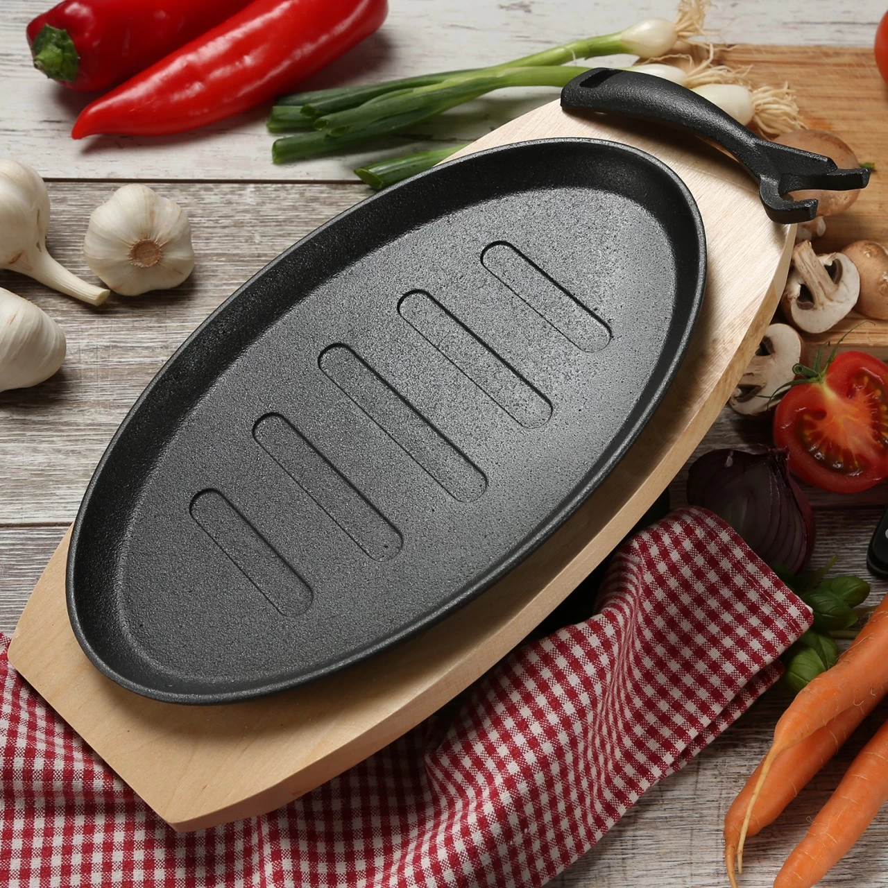 Gusspfanne Mit Abnehmbaren Stiel U. Holzuntersetzer - Gusseisen - L: 27cm - Servierpfanne - Oval 8 Gusspfanne Mit Abnehmbaren Stiel U. Holzuntersetzer - Gusseisen - L: 27cm - Servierpfanne - Oval – Bild 8