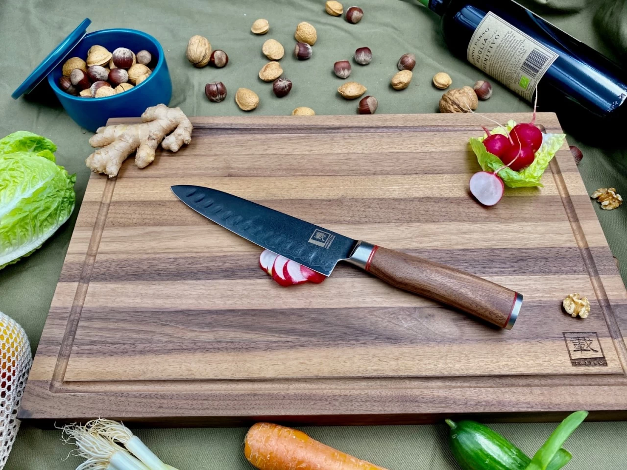 ZAYIKO Damastmesser KURUMI Santokumesser - 17,5cm Klinge - Nussbaumgriff - VG-10 Stahlkern 5 ZAYIKO Damastmesser KURUMI Santokumesser - 17,5cm Klinge - Nussbaumgriff - VG-10 Stahlkern – Bild 5