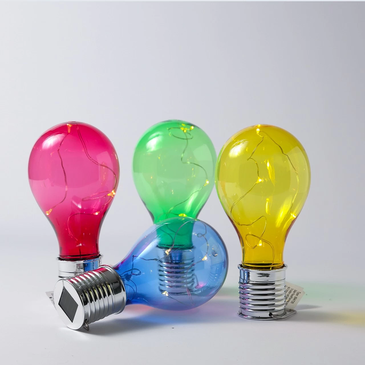 LED Solar Glühbirnen GLOW - Warmweiße LED Drahtlichterkette - H: 14cm - Lichtsensor - Buntes 4er Set 6 LED Solar Glühbirnen GLOW - Warmweiße LED Drahtlichterkette - H: 14cm - Lichtsensor - Buntes 4er Set – Bild 6