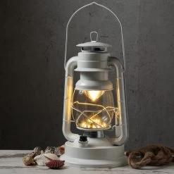 LED Sturmlaterne - 21 Warmweiße LED - Dimmbar - Metall - Batteriebetrieb - H: 34cm - Weiß -Abenteuer Verkauf 190A7636DcrdhjW385Pgk 1280x1280