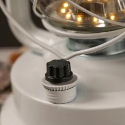 LED Sturmlaterne - 21 Warmweiße LED - Dimmbar - Metall - Batteriebetrieb - H: 34cm - Weiß -Abenteuer Verkauf 190A76428F21FnxJTpbIq 1280x1280