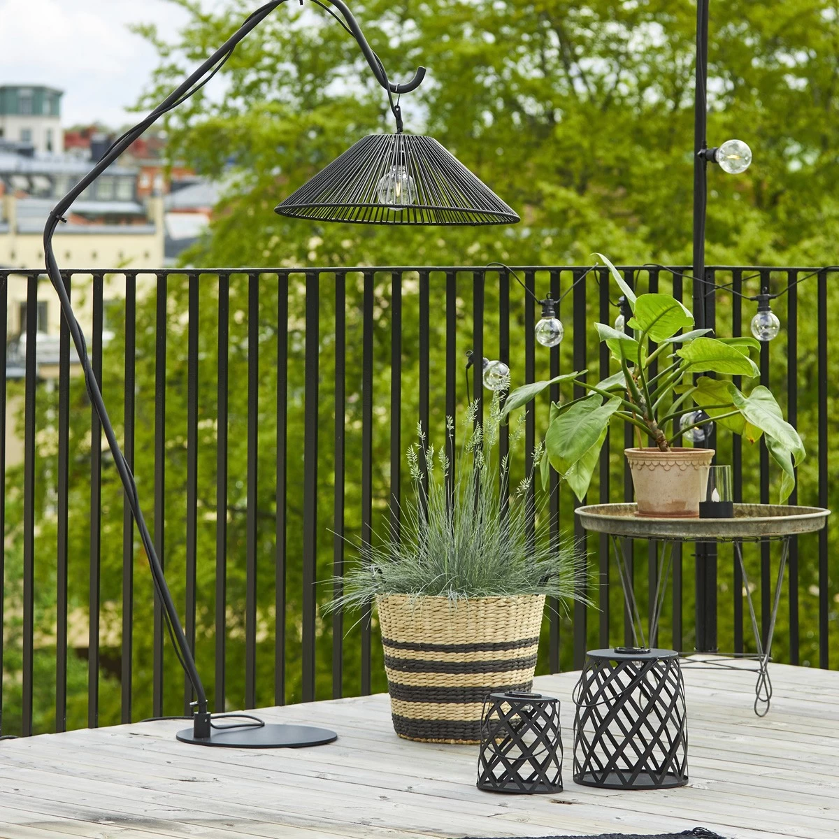 LED Solar Laterne CALABRIA - Zum Hängen O. Stellen - Warmweiße LED - H: 20cm - Lichtsensor - Outdoor 10 LED Solar Laterne CALABRIA - Zum Hängen O. Stellen - Warmweiße LED - H: 20cm - Lichtsensor - Outdoor – Bild 10