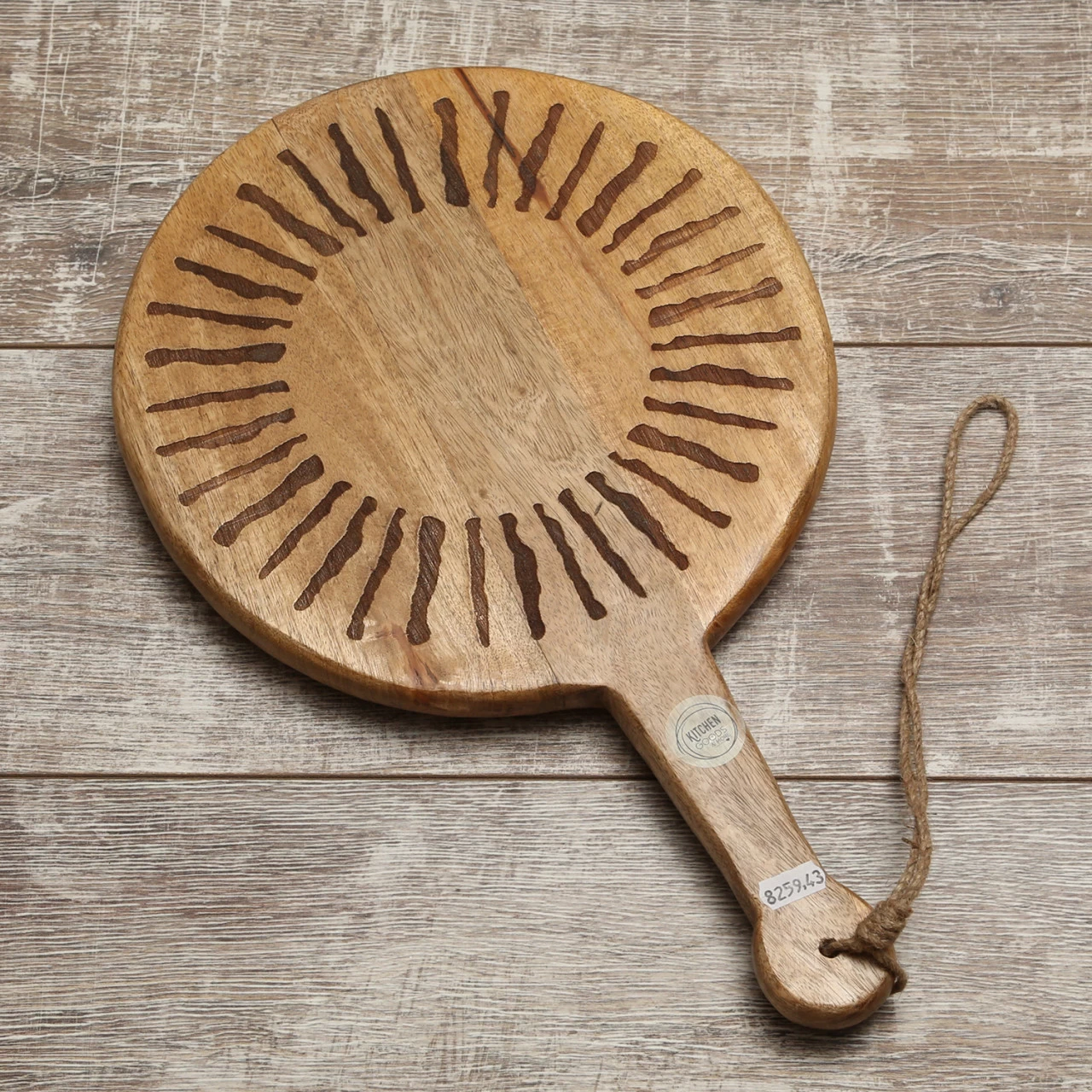 Schneidebrett SONNE - Servierbrett - Rund - Mangoholz - Mit Griff - L: 46cm - Natur 3 Schneidebrett SONNE - Servierbrett - Rund - Mangoholz - Mit Griff - L: 46cm - Natur – Bild 3