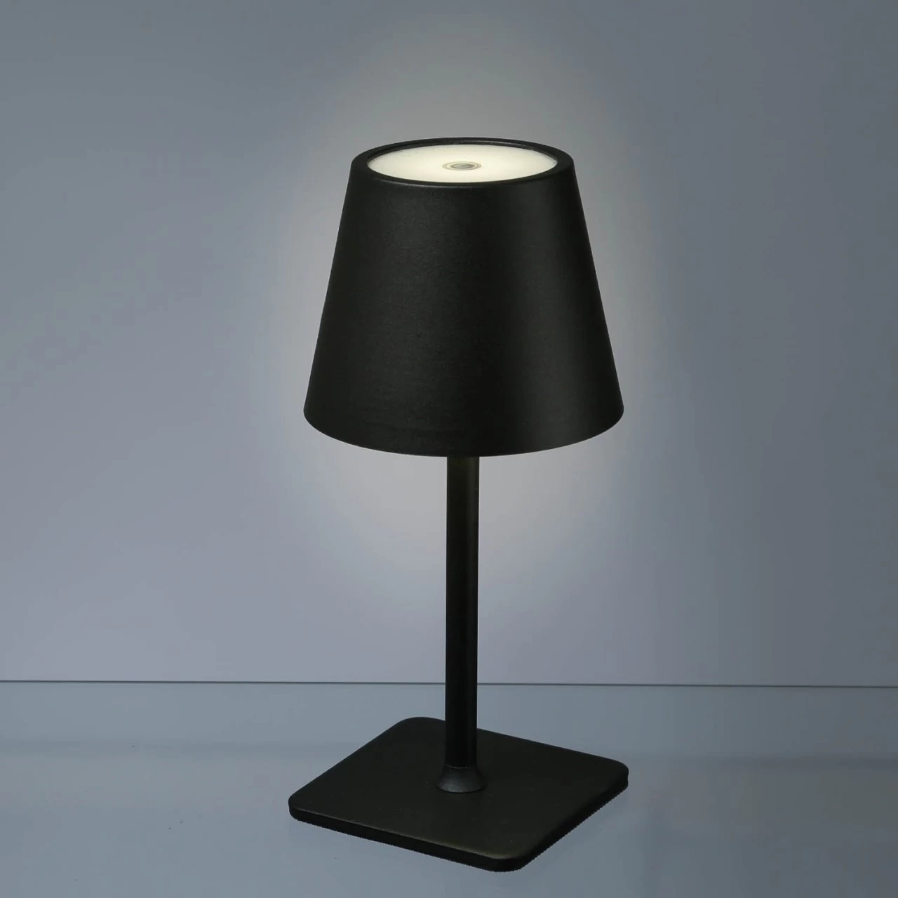 LED Akku Tischlampe - 3 Lichtfarben - 2 Höhen - H: 38cm - Wiederaufladbar Per USB - F. Innen 16 LED Akku Tischlampe - 3 Lichtfarben - 2 Höhen - H: 38cm - Wiederaufladbar Per USB - F. Innen – Bild 16