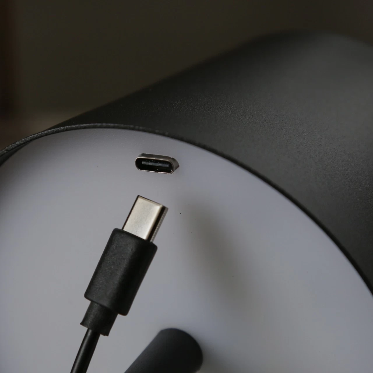 LED Akku Tischlampe - 3 Lichtfarben - 2 Höhen - H: 38cm - Wiederaufladbar Per USB - F. Innen 15 LED Akku Tischlampe - 3 Lichtfarben - 2 Höhen - H: 38cm - Wiederaufladbar Per USB - F. Innen – Bild 15