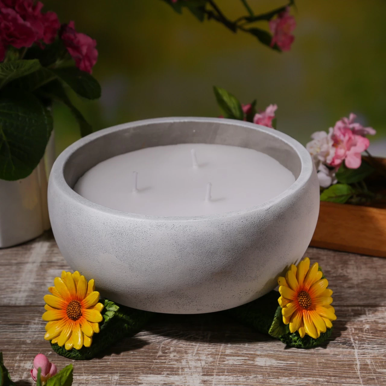 Duftkerze CITRONELLA - Echtwachs Outdoorkerze In Betonschale Mit Deckel - 3-Docht - D: 20cm - Grau 7 Duftkerze CITRONELLA - Echtwachs Outdoorkerze In Betonschale Mit Deckel - 3-Docht - D: 20cm - Grau – Bild 7