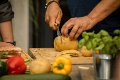 ZAYIKO Damastmesser "OLIVE Kleines Santoku" - 12cm Klinge - Griff: Olivenholz - VG-10 Stahlkern -Abenteuer Verkauf Zayiko damast messer nakirimesser grill experte damaststah5Dsfmwu3qOqIVm 1280x1280