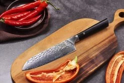 ZAYIKO Damastmesser "KURO Santokumesser" - 17,7cm Klinge - Griff: Pakkaholz - VG-10 Stahlkern -Abenteuer Verkauf Zayiko santokumesser damast stahl grill experte 5 1280x1280