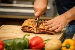 ZAYIKO Damastmesser "KURO Santokumesser" - 17,7cm Klinge - Griff: Pakkaholz - VG-10 Stahlkern -Abenteuer Verkauf Zayiko santokumesser damast stahl grill experte 7 1280x1280