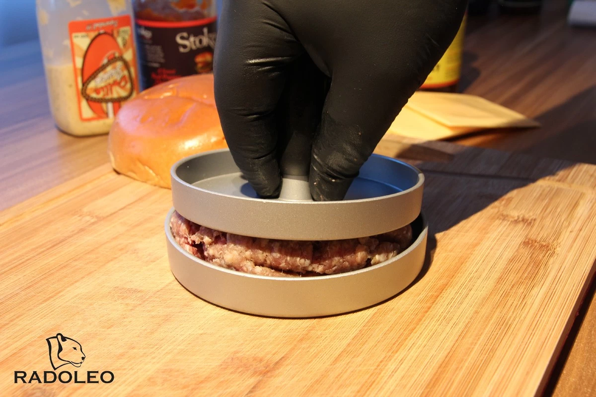 BURGER MANIA SET - Pattypresse, Pattywender, Dollie Sauce Sweet Onion 4 BURGER MANIA SET - Pattypresse, Pattywender, Dollie Sauce Sweet Onion – Bild 4